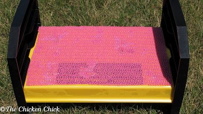 The top of the EcoGlow can be slippery with or without Contact paper. I use rubber shelf liner on top of the EcoGlow to avoid risk of spraddle leg in my chicks. The top of the EcoGlow can be slippery with or without Contact paper. I use rubber shelf liner on top of the EcoGlow to avoid risk of spraddle leg in my chicks.