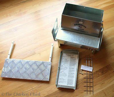 Grandpa's Feeders Review: Save Money on Chicken Feed! The standard feeder requires 14 ounces of weight to open the lid. An adult rat weighs approximately 9 to 11ounces. Rats, mice, sparrows, rabbits, squirrels, etc are all normally too light to open Grandpa’s Feeders.