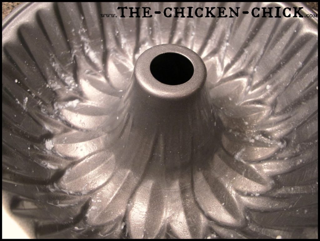 During a molt, chickens lose their feathers and grow new ones, which places great demands on their energy and nutrient stores. Since feathers consist of 85% protein, supplementing chickens’ diet with additional protein can help them get through the process. This protein-packed alfalfa cake recipe is a fantastic way to provide molting chickens with a variety of protein sources in one treat while keeping them entertained and active. During a molt, chickens lose their feathers and grow new ones, which places great demands on their energy and nutrient stores. Since feathers consist of 85% protein, supplementing chickens’ diet with additional protein can help them get through the process. This protein-packed alfalfa cake recipe is a fantastic way to provide molting chickens with a variety of protein sources in one treat while keeping them entertained and active.